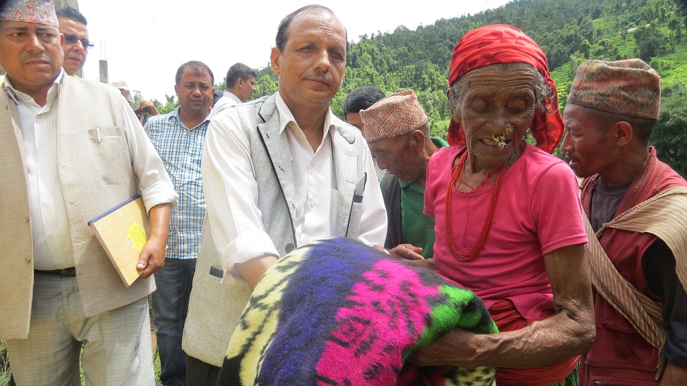 Rahata distribution by Pyuthan Rupandehi (17)