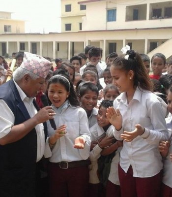 रुपन्देहीमा निशुल्क पाठ्यपुस्तक वितरण दिवश