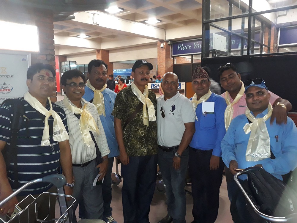 अध्यक्ष थापाले गरे बिदाई