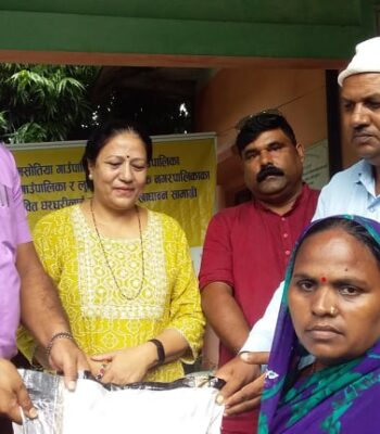 नमुना एकीकृत परिषद द्वारा ३२ परिवारलाई खाद्यान्न सहयोग