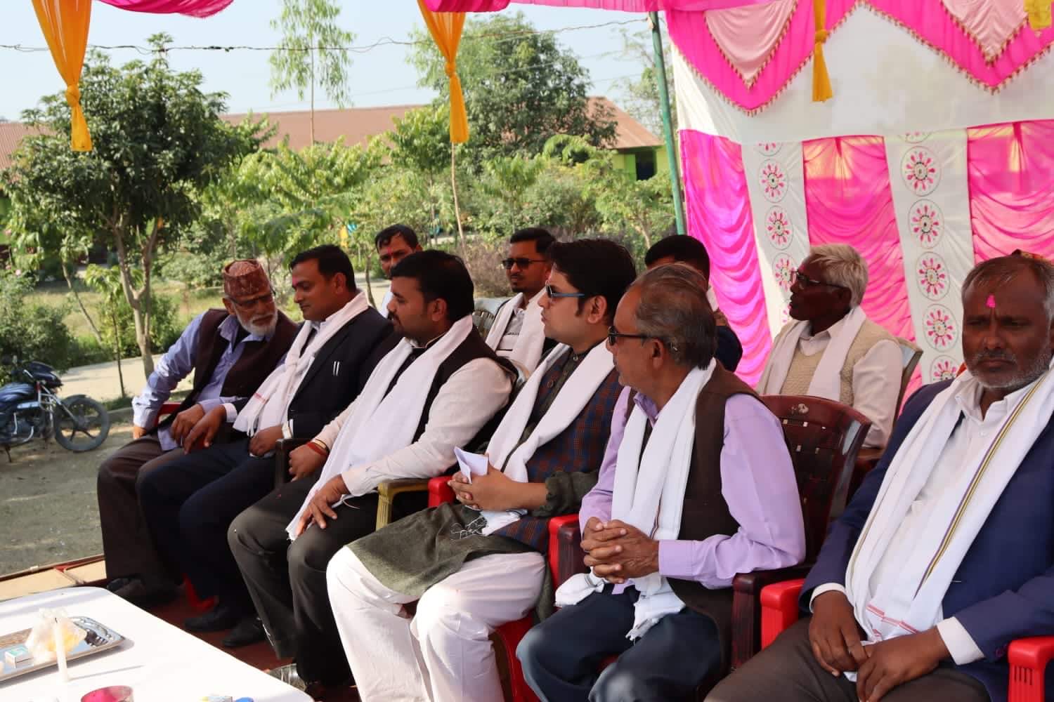 मसिना बाबा नरेन्द्र पूरी मोग्लहा माध्यमिक विद्यालयको ४ कोठे भवन को सिलान्यास